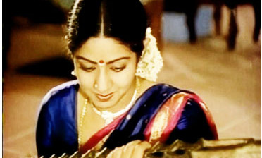 Sridevi in 'Meendum Kokila' as a wife who practices classical music