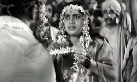 Shanta Apte in 'Kunku'